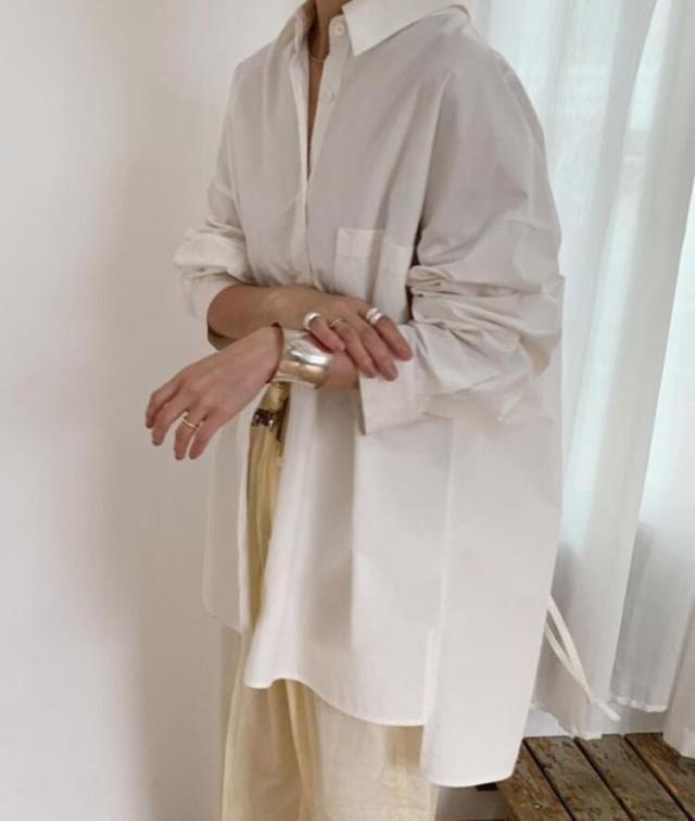 シャツ バックスリット BACK l バック モテ ラフ 白 かわいい 大人 可愛い 春 コーデ 通学 オフィス 着回し リボン メンズライク ホワイ