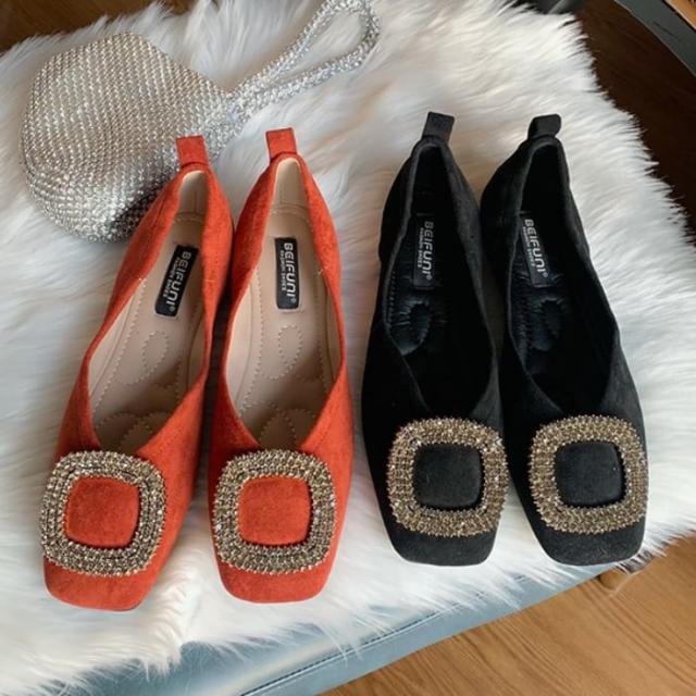 ペタンこ パンプス l ローヒール ビジュー 個性的 カジュアル レトロ フラット シューズ 女の子 くつ クツ 歩きやすい 黒 橙 ブラック オレの通販は