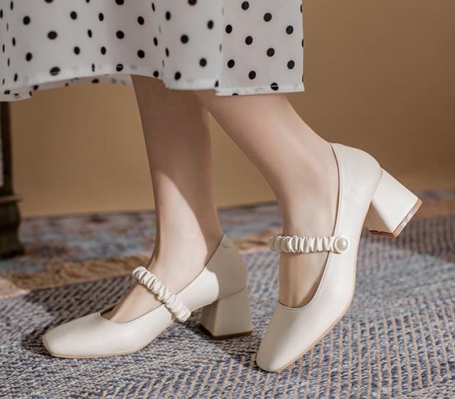 パンプス レザー チャンキーヒール l スクエアトゥ シューズ 靴 シンプル 無地 ゴムバンド パール 3.5cm 5.5cmヒール ミドルヒール 大