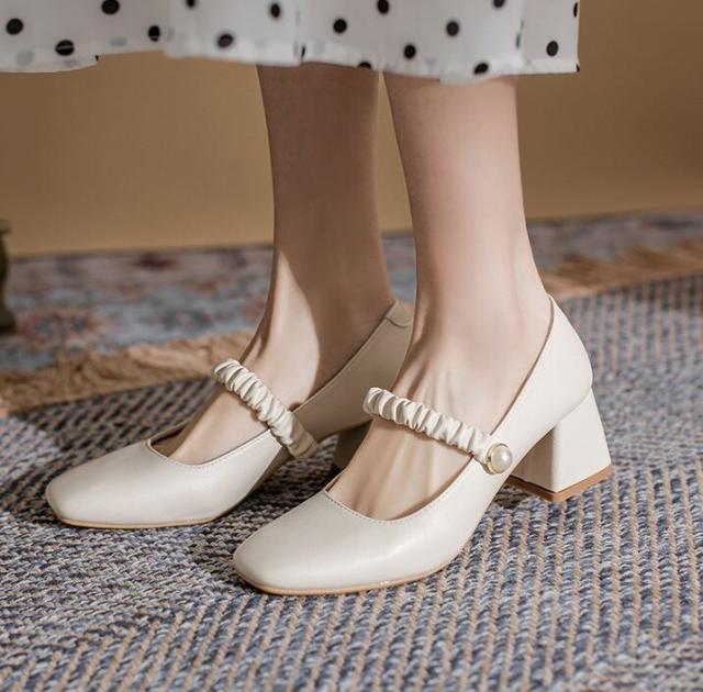 パンプス レザー チャンキーヒール l スクエアトゥ シューズ 靴 シンプル 無地 ゴムバンド パール 3.5cm 5.5cmヒール ミドルヒール 大