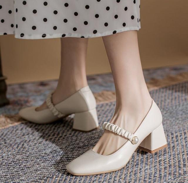 パンプス レザー チャンキーヒール l スクエアトゥ シューズ 靴 シンプル 無地 ゴムバンド パール 3.5cm 5.5cmヒール ミドルヒール 大