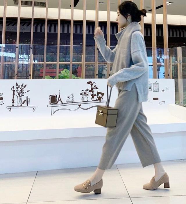 ふわふわ モヘア ファー l 装飾 太ヒール パンプス シューズ 靴 くつ