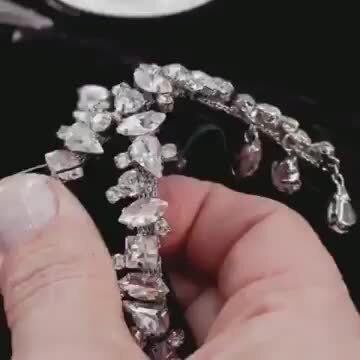 ラインストーン ハイヒール サンダル l 8cm 7cmヒール ピンヒール ラウンドトゥ バックル ビジュー キラキラ かわいい 大人可愛い きれいめ ラインストーン ハイヒール サンダル l 8cm 7cmヒール ピンヒール