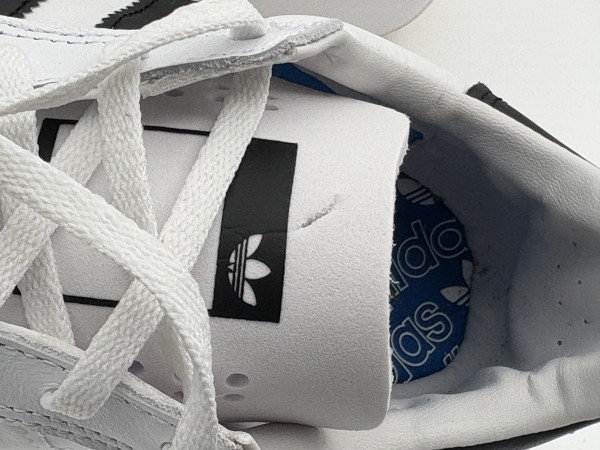 訳あり品 アディダス カントリー XLG 26.5cm ホワイト×ブラック×グレー IF8405 女性用兼子供用 ADIDAS (ad719)