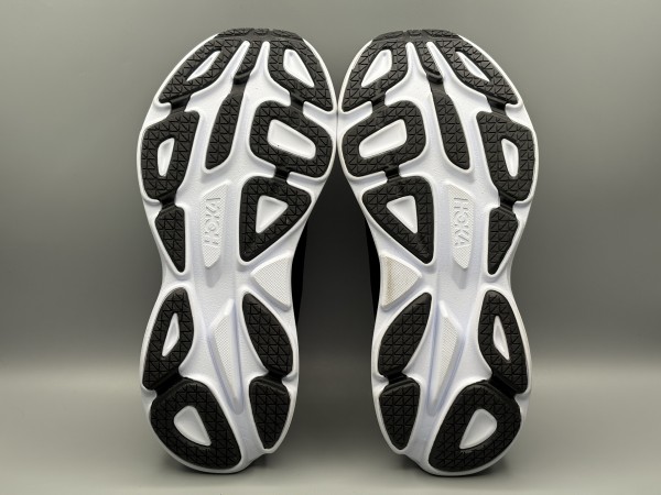 訳あり品 HOKA ホカ ランニングシューズ ボンダイ 8 27.0cm US9.0 ブラック×ホワイト メンズ (ho018)