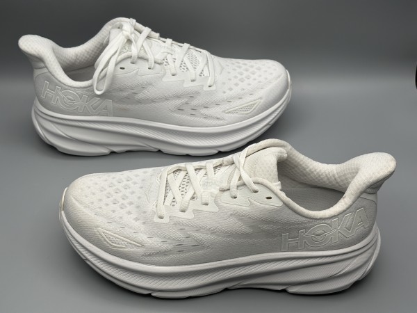 訳あり品 HOKA ホカ ランニングシューズ クリフトン 9 27.0cm US9.0 ホワイト×ホワイト メンズ (ho021)