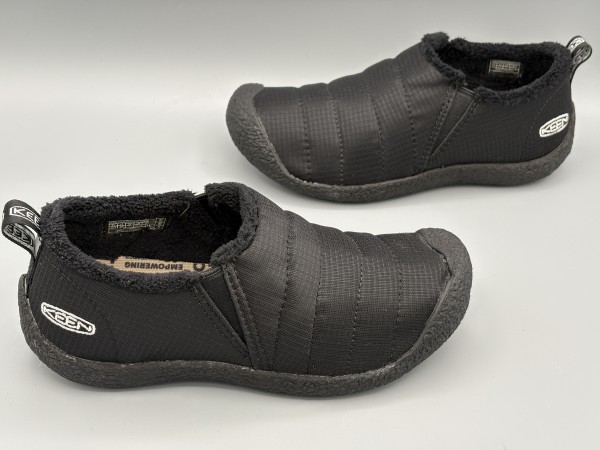 訳あり品 キーン ハウザー 2 22.5cm US5.5 トリプルブラック 1023981 女性用 KEEN 並行輸入品 (ke184)