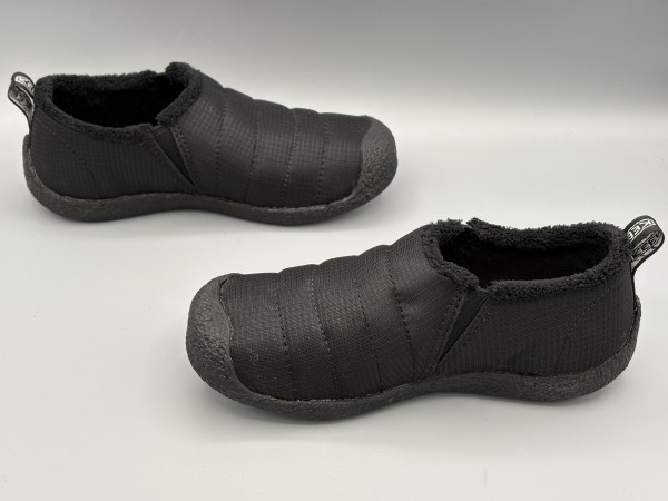 訳あり品 キーン ハウザー 2 22.5cm US5.5 トリプルブラック 1023981 女性用 KEEN 並行輸入品 (ke184)