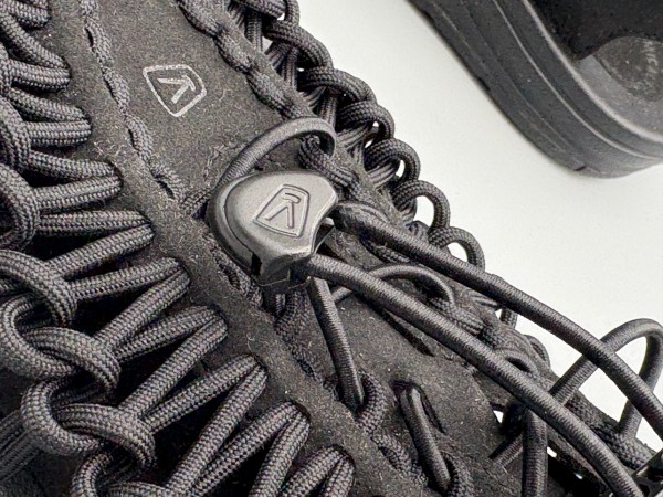 訳あり品 キーン ユニーク 26.5cm US8.5 ブラックxブラック 1014097 男性用 KEEN UNEEK 並行輸入品 (ke185)