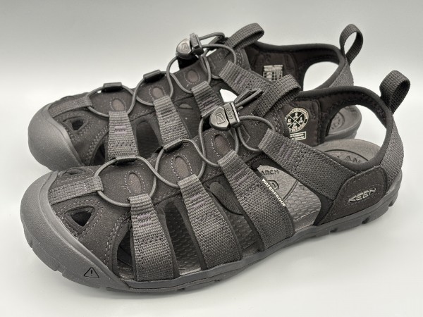 訳あり品 キーン クリアウォーター CNX 27.0cm US9.0 トリプルブラック 1026311 男性用 KEEN 並行輸入品 (ke186)