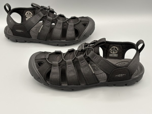 訳あり品 キーン クリアウォーター CNX 27.0cm US9.0 トリプルブラック 1026311 男性用 KEEN 並行輸入品 (ke186)