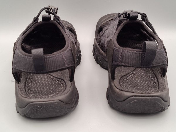 訳あり品 キーン ニューポート H2 26.5cm US8.5 トリプルブラック KEEN 1022258 TRIbLK 男性用 KEEN NEWPORT H2 並行輸入品 (ke189)