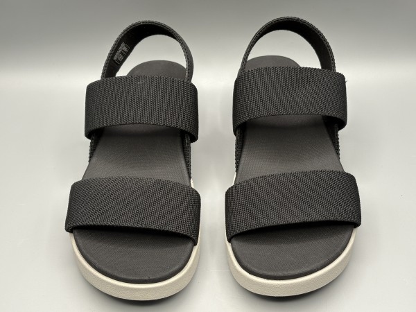 訳あり品 キーン エル バックストラップ 24.5cm US7.5 ブラック 女性用 KEEN ELLE BACKSTRAP 並行輸入品 (ke195)