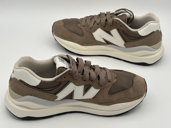 訳あり品 ニューバランス スニーカー M5740ESB 27.0cm US9.0 ブラウン/BROWN M5740ESB 男性用兼女性用 NEW BALANCE (nb625)