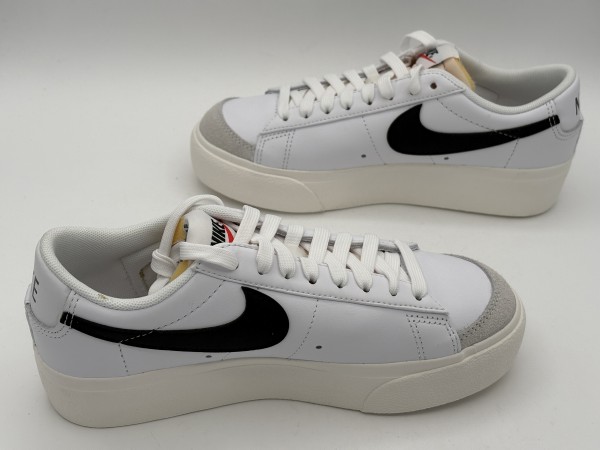 訳あり品 ナイキ スニーカー ブレーザー ロー プラットフォーム 23.0cm ホワイト×ブラック/101 DJ0292 女性用 NIKE (ni114)
