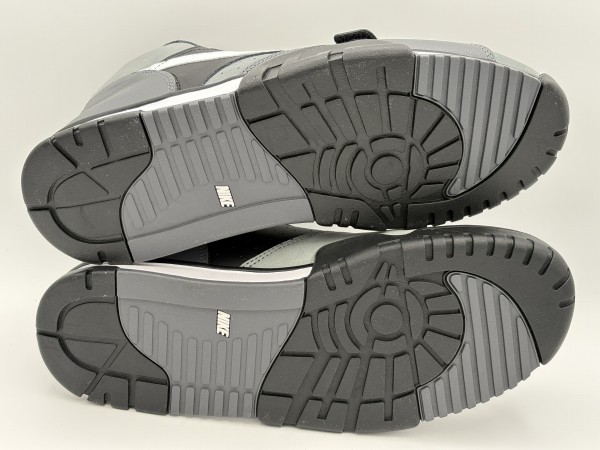 訳あり品 ナイキ スニーカー エア トレーナー 1 27.0cm ブラック×ダークグレー FD0808-001 男性用兼女性用 NIKE (ni119)