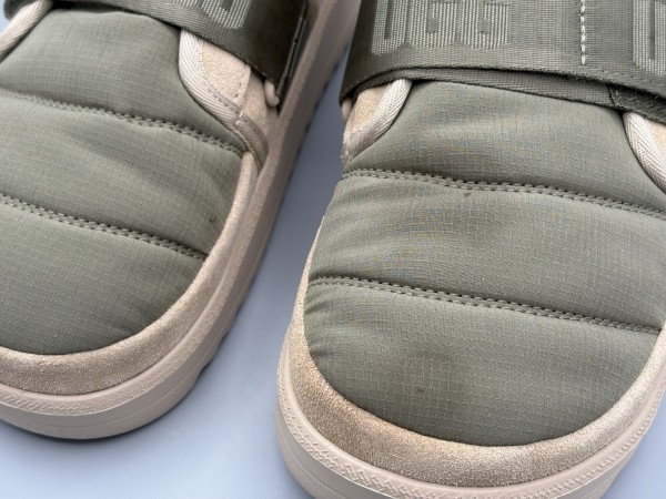 訳あり品 UGG アグ マクサー ストラップスライド 27.0cm US9.0 モスグリーン 1137971 男性用 MAXXER STRAP SLIDE (ug1445)