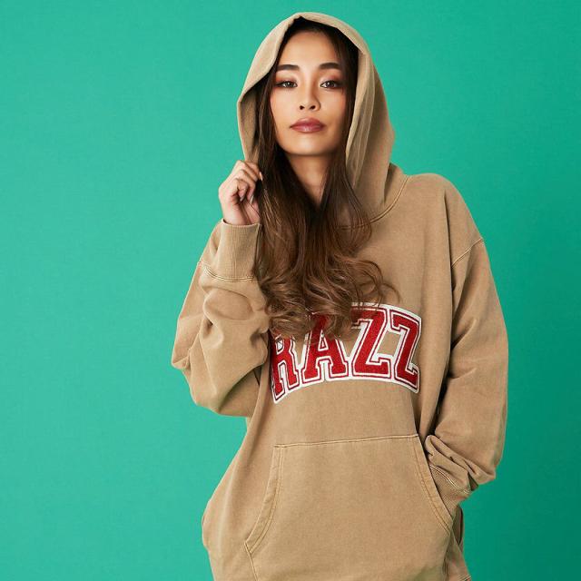 パーカー メンズ 長袖 RAZZIS ラズ Pigment patch hoodie 即日発送 トップス メンズ サガラワッペン ロゴ プルオーバーパーカー プルパーカー フーディー スウェット ユニセックス ブラック オレンジ ベージュ M L XL 秋 冬 [RZPG20-05] パーカー メンズ 長袖 RAZZIS ラズ Pigment patch hoodie 即日発送