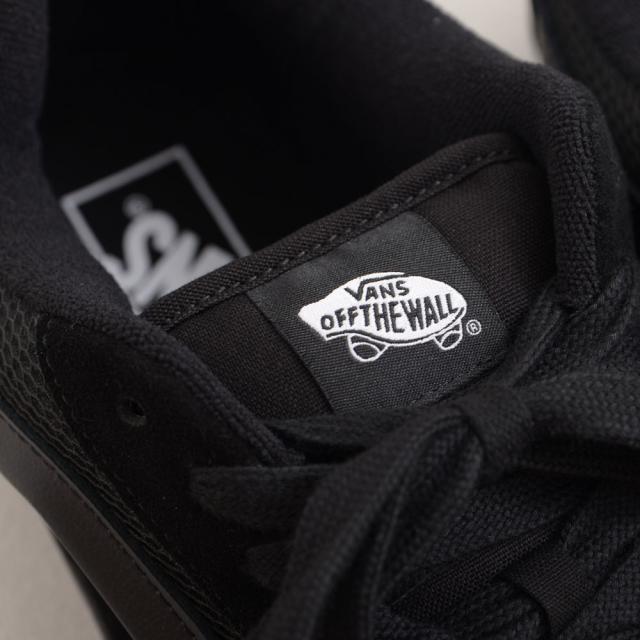 VANS バンズ ヴァンズ スニーカー メンズ ブランド KNU SKOOL ニュースクール VN0009QCBKA スケートシューズ おしゃれ 靴 くつ クツ シューズ スウェード スエード カジュアル ストリート ブラック 黒 VN0009QCBKA 26cm 26.5cm 27cm 27.5cm 28cm [VN0009QCBKA]
