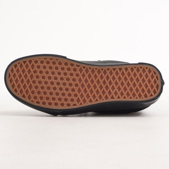 VANS バンズ ヴァンズ スニーカー メンズ ブランド KNU SKOOL ニュースクール VN0009QCBKA スケートシューズ おしゃれ 靴 くつ クツ シューズ スウェード スエード カジュアル ストリート ブラック 黒 VN0009QCBKA 26cm 26.5cm 27cm 27.5cm 28cm [VN0009QCBKA]