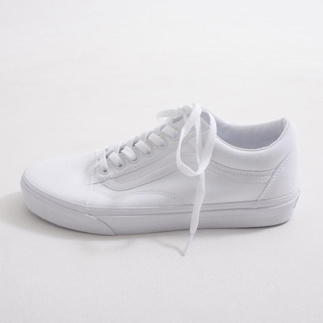 VANS バンズ ヴァンズ スニーカー メンズ レディース ユニセックス おしゃれ ブランド 定番 Old Skool オールドスクール ローカット 靴 くつ クツ シューズ ストリート シンプル 白 ホワイト 26cm 26.5cm 27cm 27.5cm 28cm 国内正規代理店 正規品 即日発送 [VN000D3HW00]