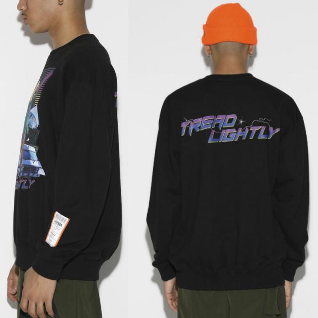 レジェンダ LEGENDA TREAD LIGHTLY ルーズシルエットスウェットトレーナー ストリート系 カジュアル プリント 長袖 オーバーサイズB系 HIPHOP ヒップホップ レジェンダ LEGENDA TREAD LIGHTLY ルーズシルエットスウェット