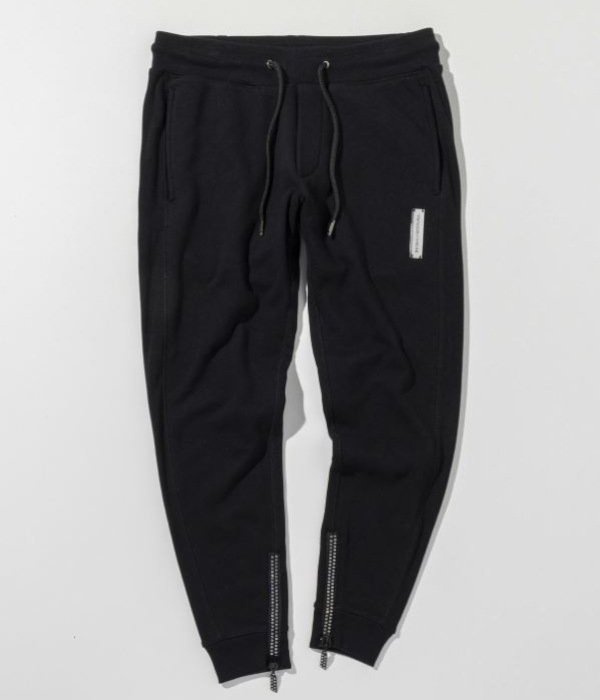 新品【ウノピゥウノウグァーレトレ】スウェットパンツ ジョガーパンツ