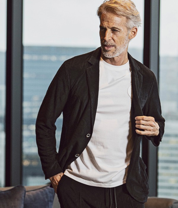 1PIU1UGUALE3 RELAX(ウノピゥウノウグァーレトレ)パイルロゴジャケット シングル テーラード メンズ 男性 大人 きれいめ アウター カジュアル ラフ 休日 仕事 おしゃれ スリム 細身 ブランド 春夏 シンプル XL XXL 3L 1PIU1UGUALE3 RELAX(ウノピゥウノウグァーレトレ)パイルロゴジャケット