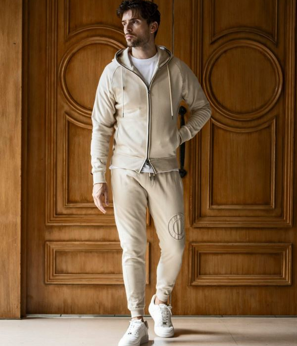 1PIU1UGUALE3 RELAX ウノピゥウノウグァーレトレ リラックス