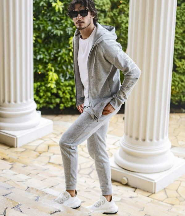 ウノピゥウノウグァーレトレ リラックス　セットアップ　ブラックLサイズ 1PIU1UGUALE3 RELAX ウノピゥウノウグァーレトレ リラックス