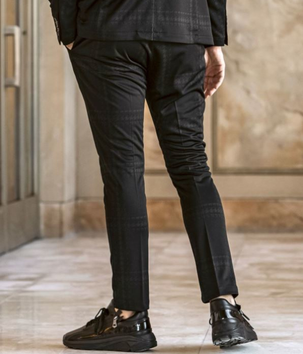 1PIU1UGUALE3 RELAX ウノピゥウノウグァーレトレ リラックス