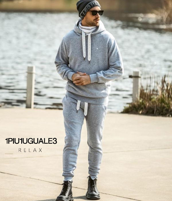 1PIU1UGUALE3 RELAX ウノピゥウノウグァーレトレ リラックス