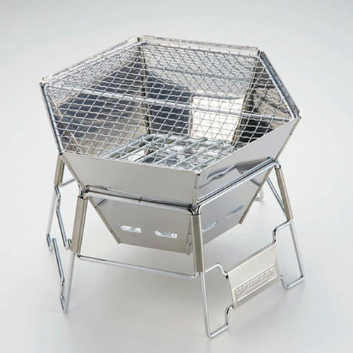 【送料無料】CAPTAIN STAG キャプテンスタッグ ヘキサステンレスファイアグリル M 【M-6498】の通販は 5,414円