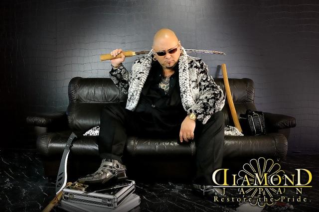 蛇柄ファー ロング丈コート 白×黒 服 オラオラ系 悪羅悪羅系 ヤクザ ヤンキー チョイ悪 チョイ 悪党の店 バースジャパン BIRTHJAPAN