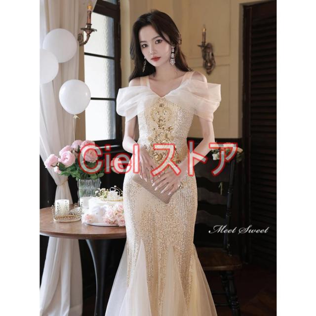 ワンピースです☆ウェディングドレス 編み上げ ファスナー フェザー