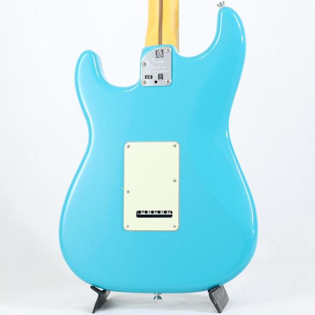 Fender USA American Professional II Stratocaster HSS (Miami Blue/Rosewood)_3