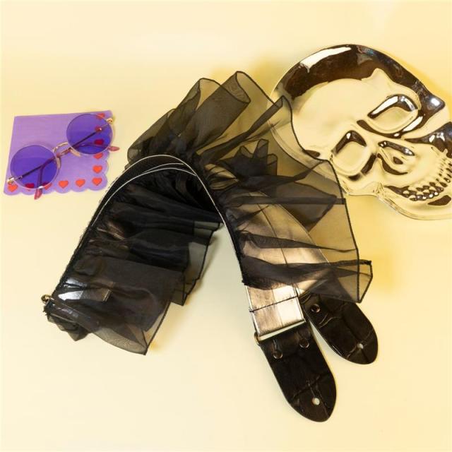 tsundrum_chan シルバー合皮黒フリルギターストラップ｜Silver Faux-Leather & Black Ruffle Guitar Strap
