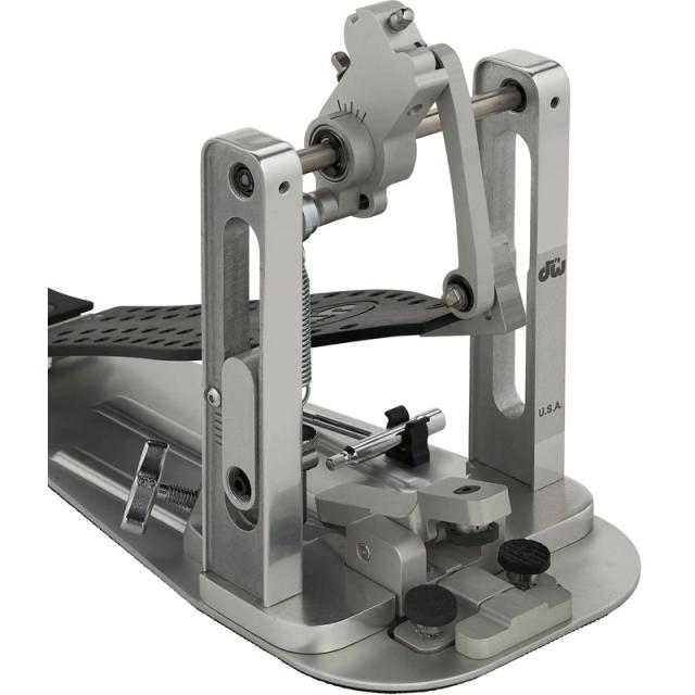 dw CPMDDBK [MFG Direct Drive Single Pedal / GRAPHITE]_2