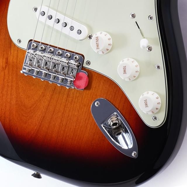 Fender MEX Vintera II 60s Stratocaster (3-Color Sunburst)_4