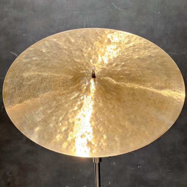 Istanbul／Agop 30th Anniversary Medium Ride 22 [2550g]【2024 トルコ・ファクトリー・ツアー選定品】