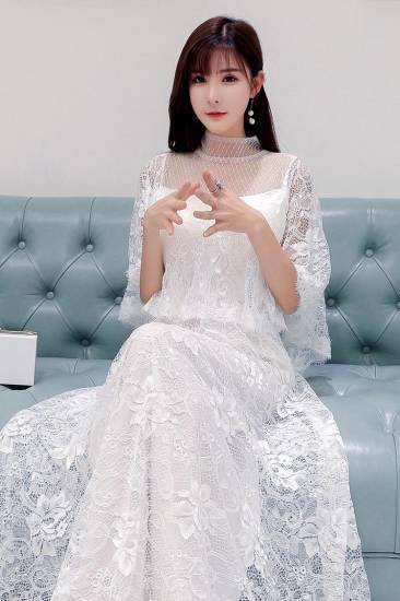 パーテイードレス 個性的 ロング 総レース ケープ風 黒 白 袖あり かっこいい 大きいサイズ 透け感 結婚式 お呼ばれ ドレス 演奏会 ロンの通販は パーテイードレス 個性的 ロング 総レース ケープ風 黒 白 袖あり かっこいい 大きいサイズ 透け感 結婚式 お呼ばれ ドレス 演奏会 ロンの通販は