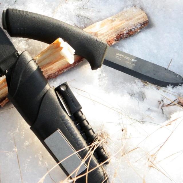 モーラナイフ ブッシュクラフトサバイバル ブラックブレード カーボン Morakniv | ナイフ キャンプナイフ キャンプ アウトドア キャンプ用品 アウトドア用品 料理 調理 登山 防災 ファイヤースターター バトニング 薪割り 刃厚3.2mm_7
