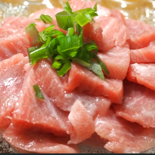 送料無料 訳あり マグロ 中トロ 2kg まぐろ 鮪 刺身 寿司 海鮮丼_1