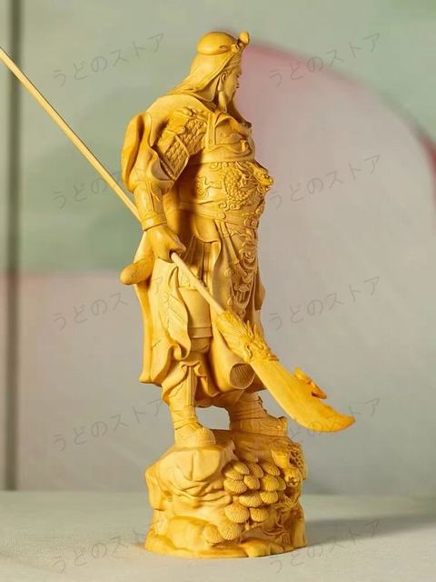 【送料無料 】高級品 関羽 関雲長 崖柏木 木製彫刻 武財神 青龍偃月刀 手作り 置物 仏壇仏像 いい匂いがする 健康 祈る 厄除け 開運 20CM 関羽雲長 三国志 関羽像 武士像 置物 オブジェ 縁起物 風水 幸運 開運