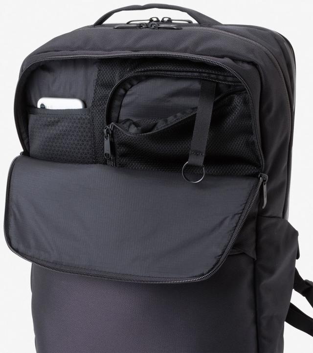 ザ・ノース・フェイス THE NORTH FACE アウトドア シャトルデイパック Shuttle Daypack リュック バックパック かばん 24.5L ビジネス 仕事 通勤 パソコン収納 機能的 高強度 シンプル  NM82329 K