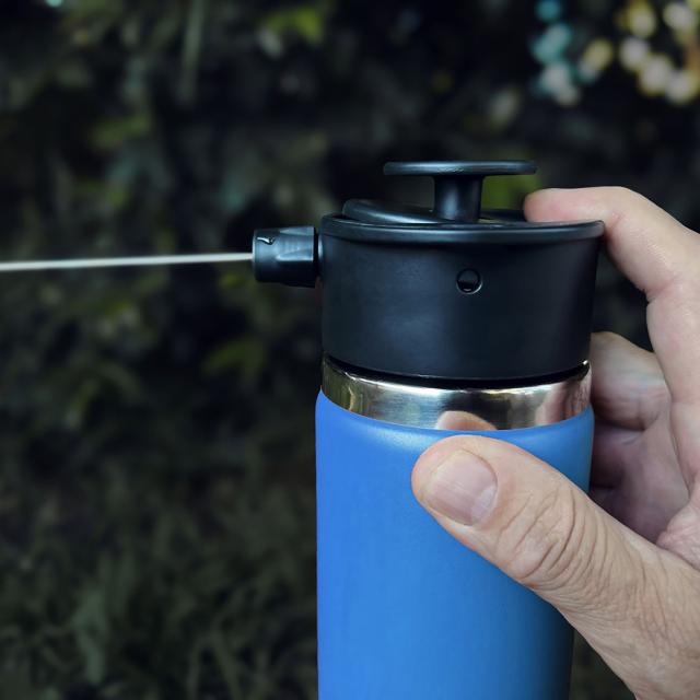 ルナテック LUNATEC アウトドア アクアボット 真空断熱ボトル 1000ml ブルー 水筒 スプレー シャワー BPAフリー 逆さま使用可能 保冷 保温 水分補給 暑さ対策 熱中症対策 レジャー LTA1062000_4