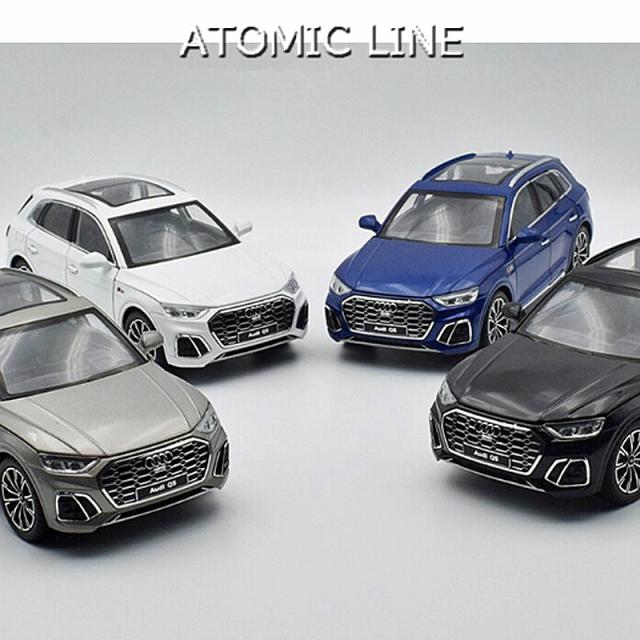 アウディ Q5 1/24 ミニカー 全4色 ライト点灯 エンジンサウンド