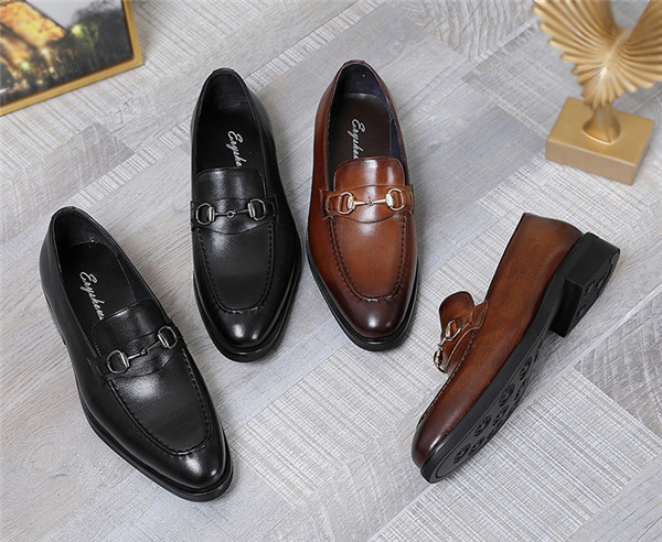 通勤 メンズ 革靴 ドライビングシューズ ビジネスシューズ 本革 ローファー スリッポン モカシン 軽量 カジュアル デッキシューズ 中年 出張 仕事用 ローファー メンズ スリッポン ドライビングシューズ 本革 革靴 紳士靴
