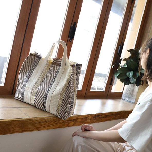 バッグ かばん 鞄 レディースバッグ ハンドバッグ トートバッグ 四角 スクエア 通勤バッグ 大きめ 軽量 便利 かわいい 大人可愛いの通販は バッグ かばん 鞄 レディースバッグ ハンドバッグ トートバッグ 四角 スクエア 通勤バッグ 大きめ 軽量 便利 かわいい 大人可愛いの通販は