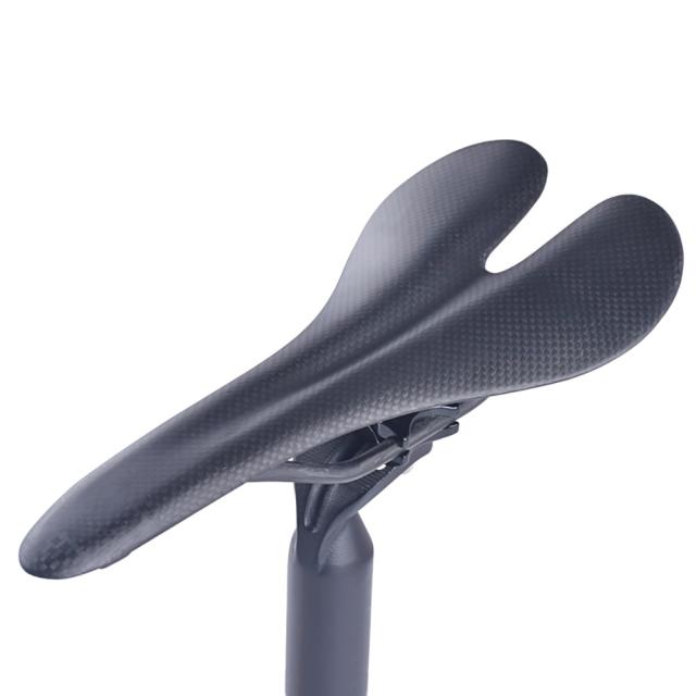 Nikitea OBEST 自転車サドル 超軽量 防水 フル カーボン シート サドル レール Full carbon 全炭素繊維マウンテン バイクの道自転車サイクリング クッション 98gの通販は